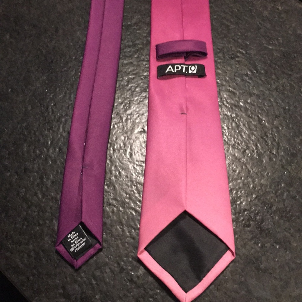 Men’s tie - Picture 2 of 3